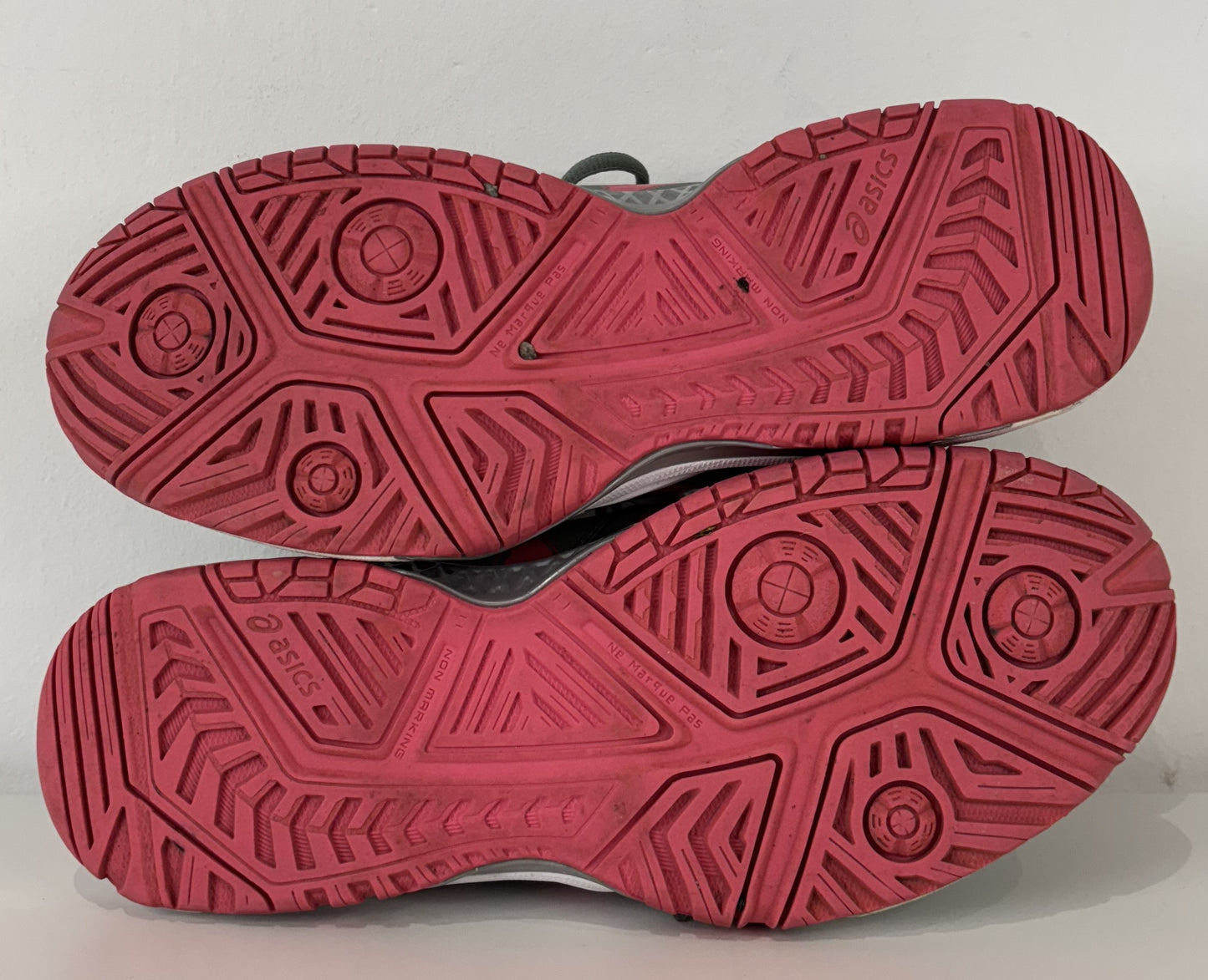 Asics Netburner trainers. UK size 7. RRP £125 image 6