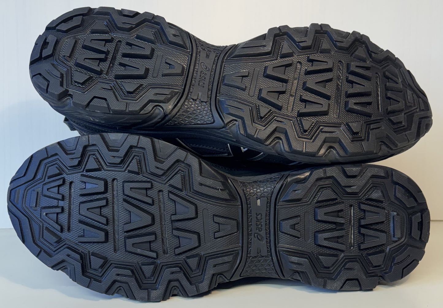 Asics Gel venture 6 men's size10,new without box RRP£95 image 6