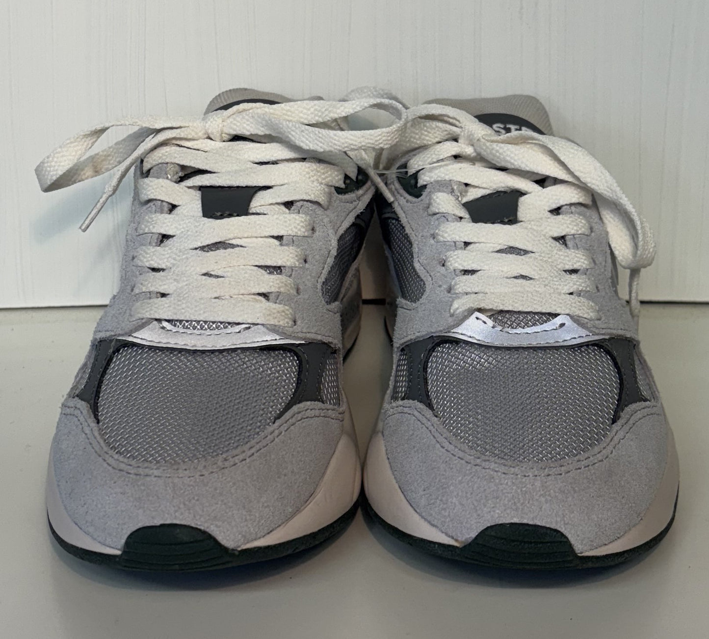 Lacoste storm 96 trainers. UK size 4. RRP £105 image 2