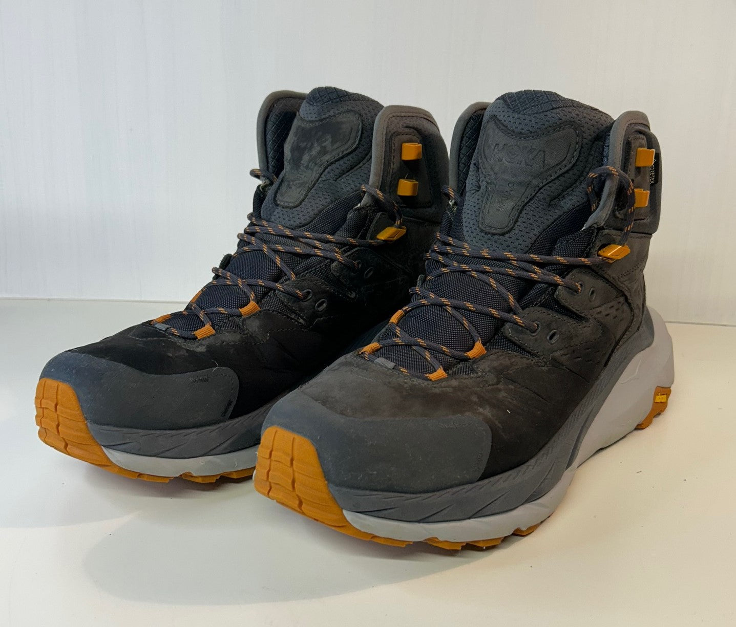 Hoka Kaha 2 GTX Mens Walking Boots. UK 10. Unsold high street stock. RRP £190 image 0