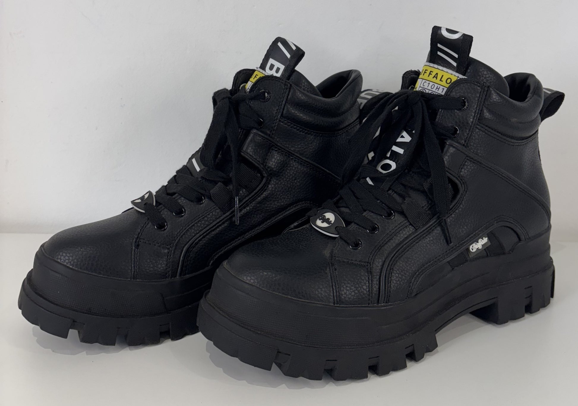 Buffalo Aspha NC midboots,womens .size7,unsold stock.RRP£115 image 0