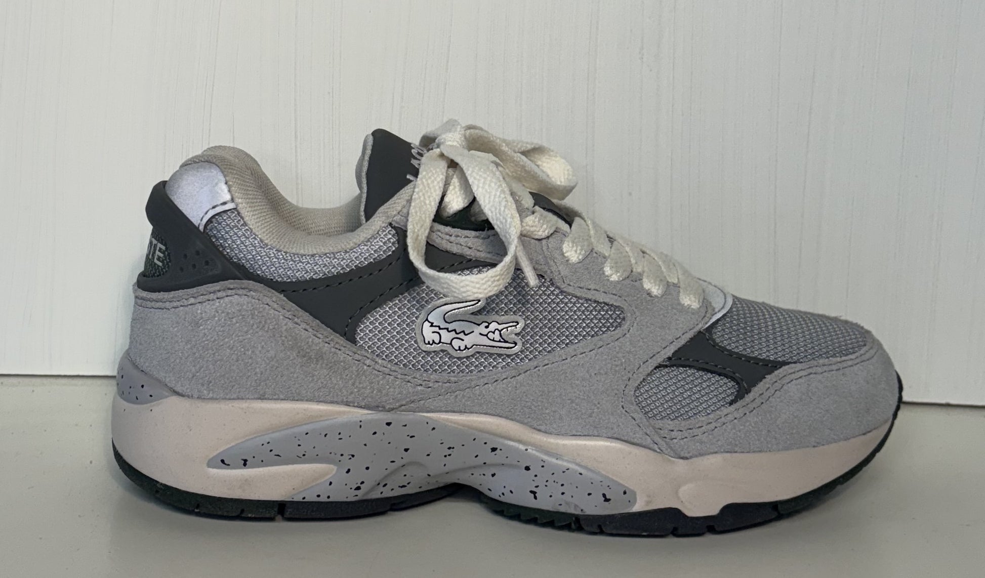 Lacoste storm 96 trainers. UK size 4. RRP £105 image 0