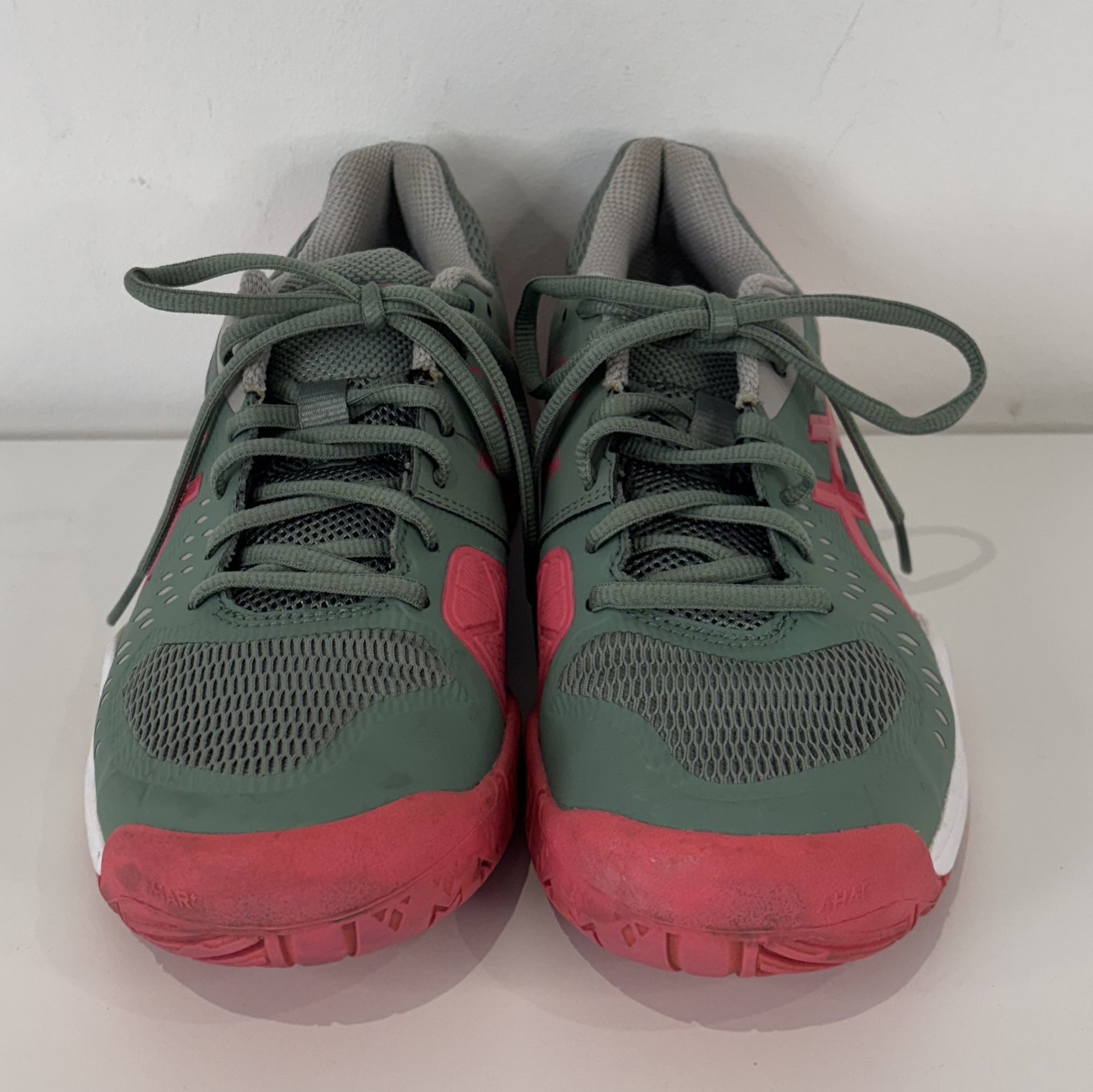 Asics Netburner trainers. UK size 7. RRP £125 image 1