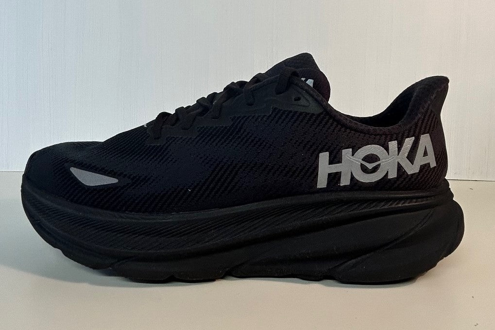 Hoka clifton 9 running shoes. UK 11. Ex high street stock. Never owned. RRP £130 image 2