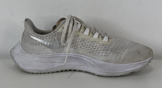 Nike Air Zoom Pegasus running shoes. UK size 5. RRP £80. image 0