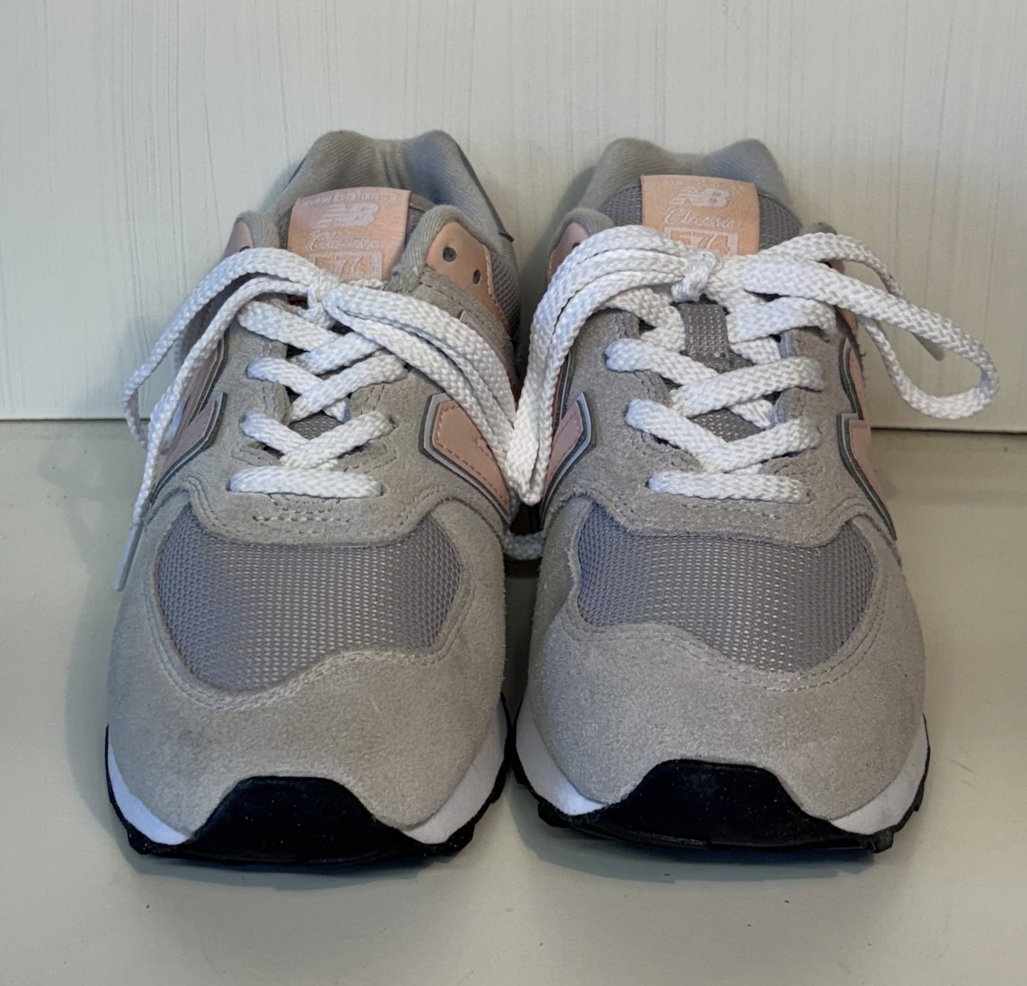 New Balance 574 Women size 4 image 1
