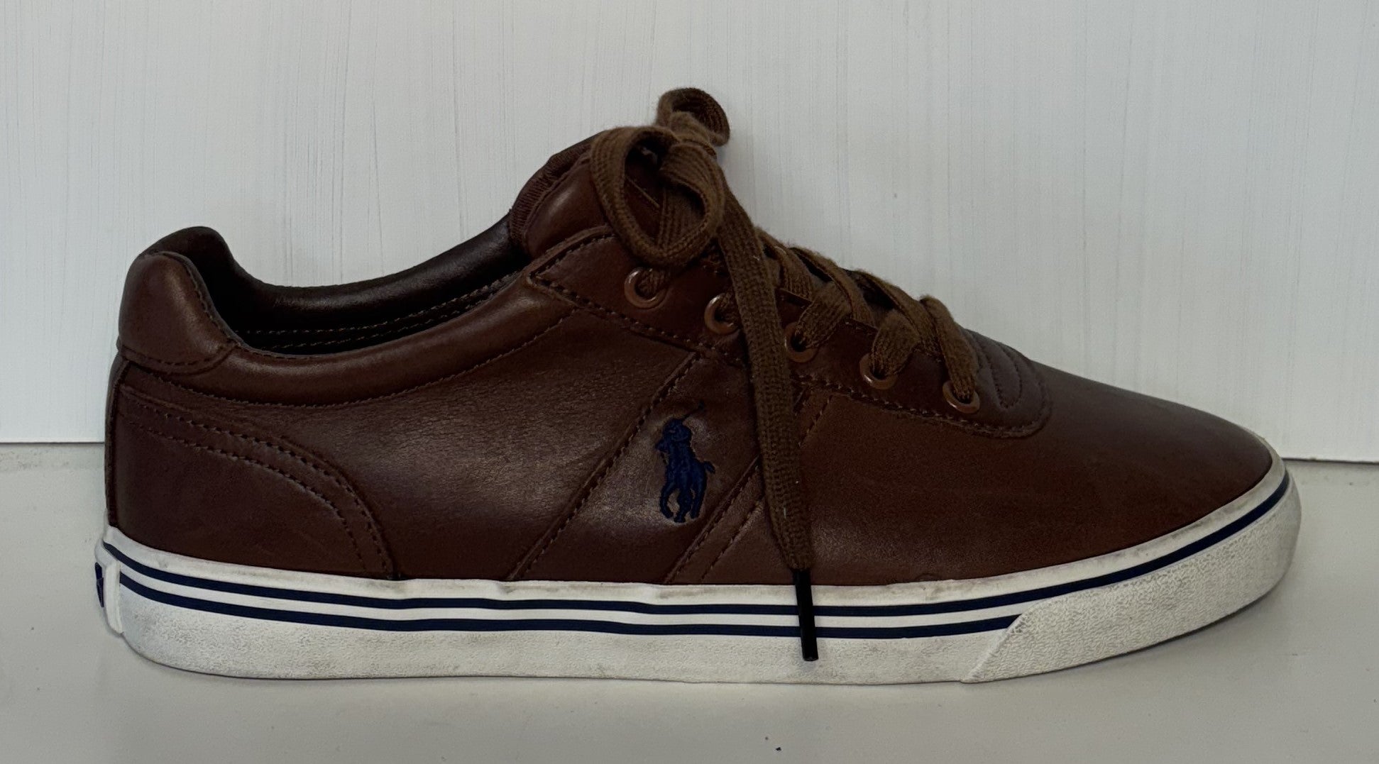 Ralph Lauren Hanford trainers. UK size 9. RRP £95 image 2
