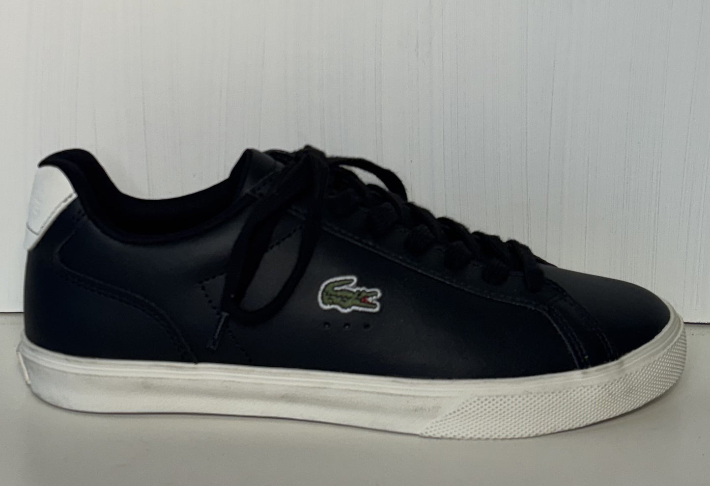 Lacoste Carnaby trainers. UK size 7. RRP £95 image 2