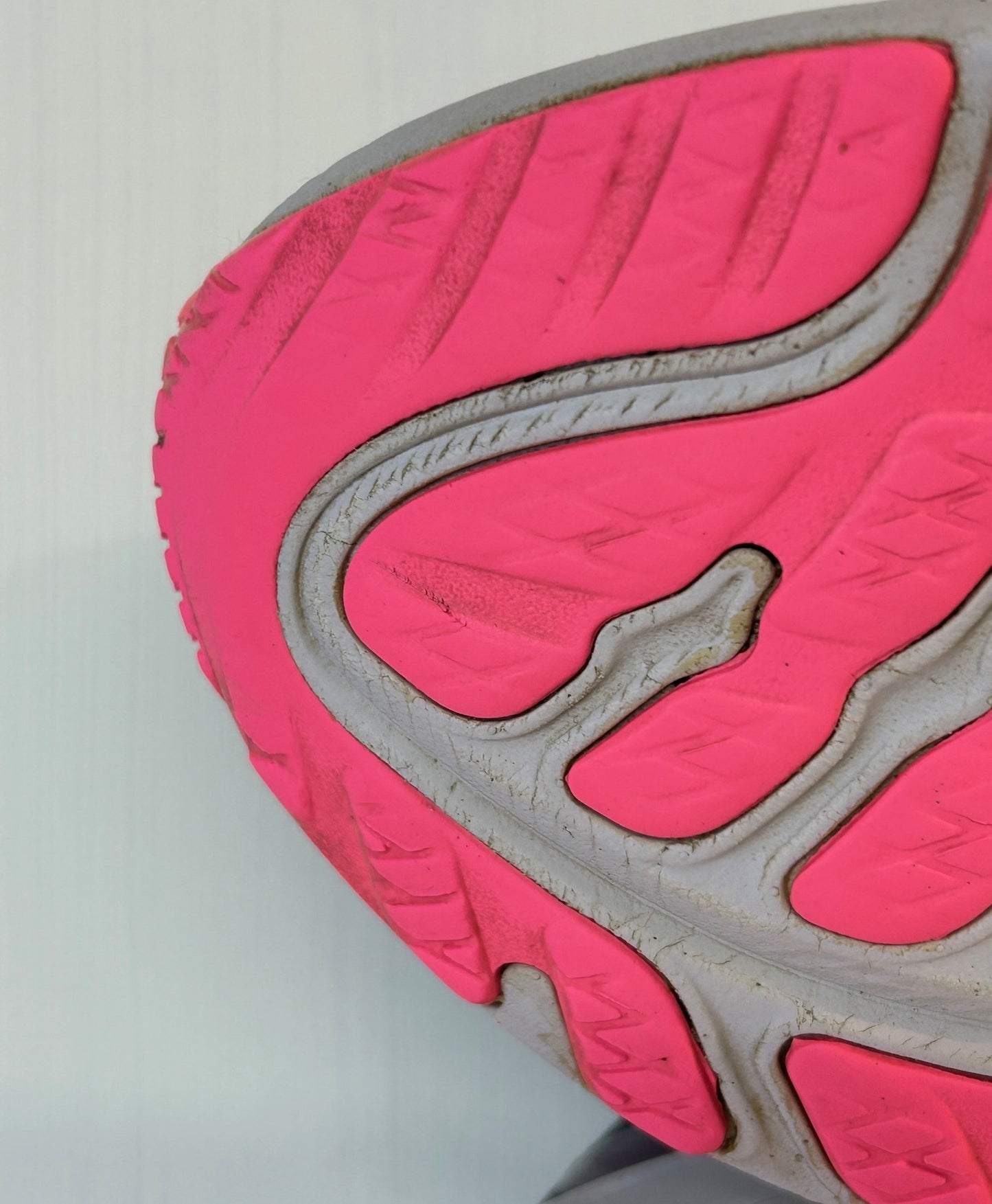 Asics Gel Kayano 30. UK 7.5. Unsold high street stock. RRP£125 image 8