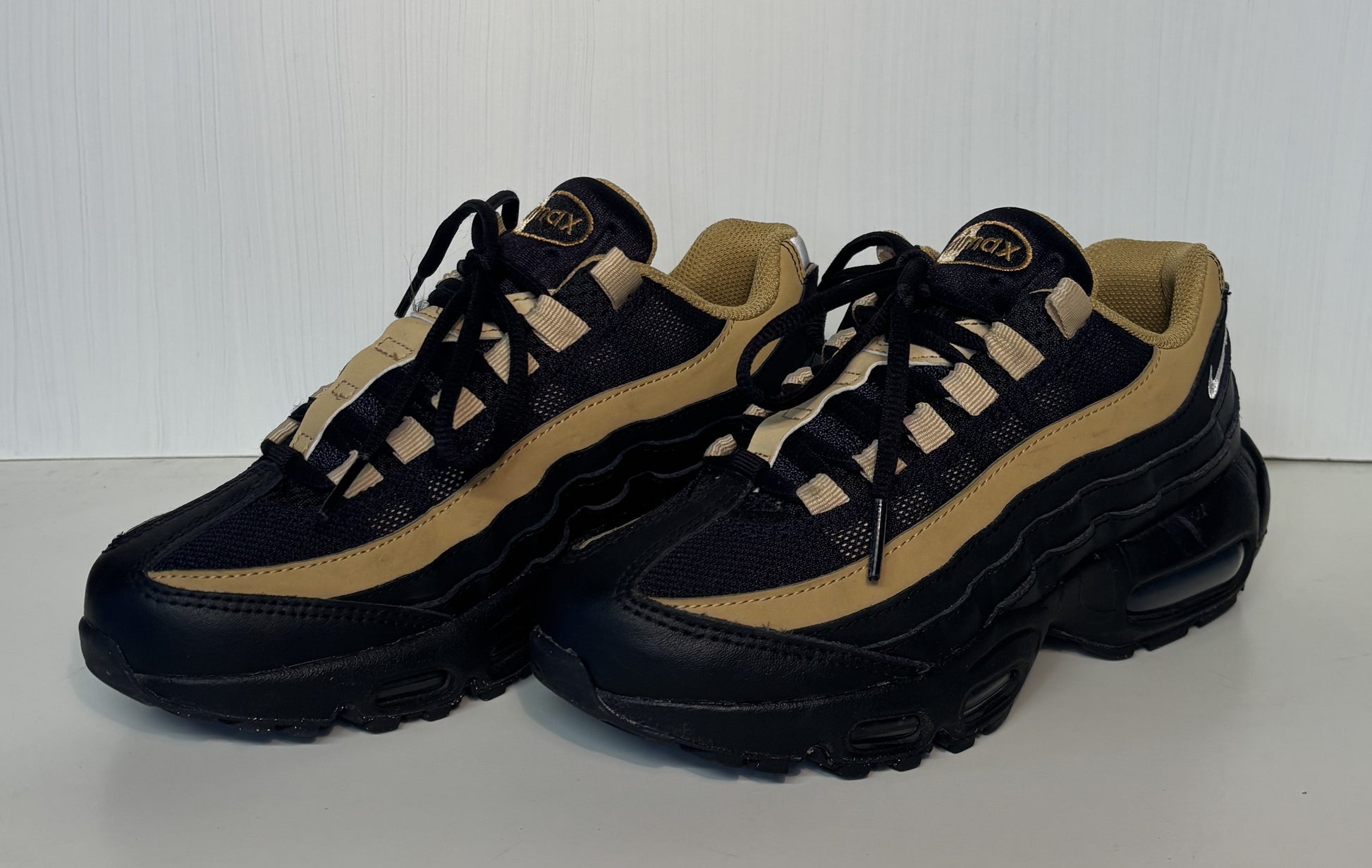 Nike Airmax 95 trainers. UK size 3. RRP £144 image 0