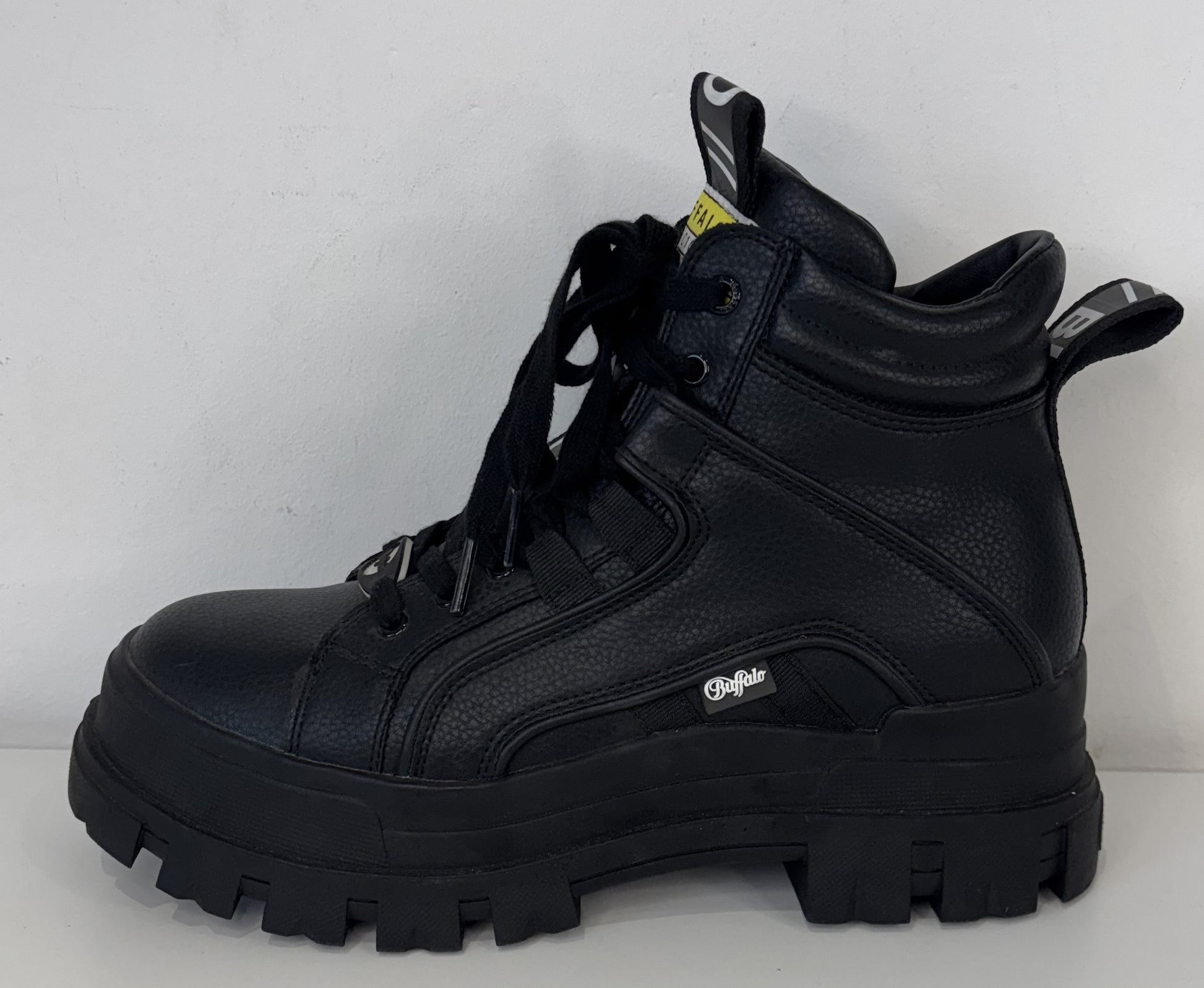 Buffalo Aspha NC midboots,womens .size7,unsold stock.RRP£115 image 2
