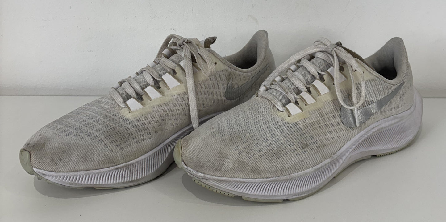 Nike Air Zoom Pegasus running shoes. UK size 5. RRP £80. image 1