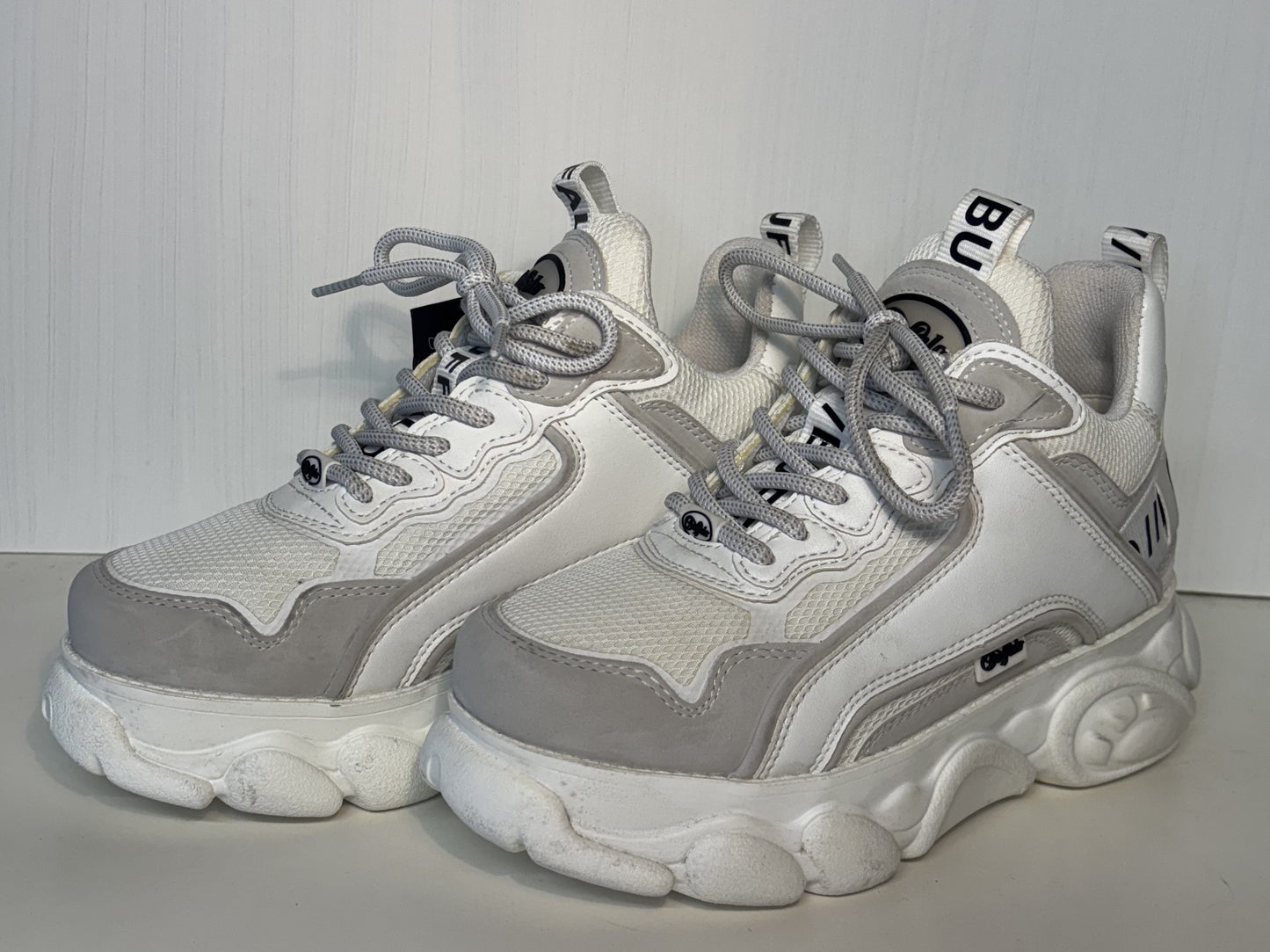 Buffalo CLD Chai trainers. UK size 5. RRP £93.00 image 0