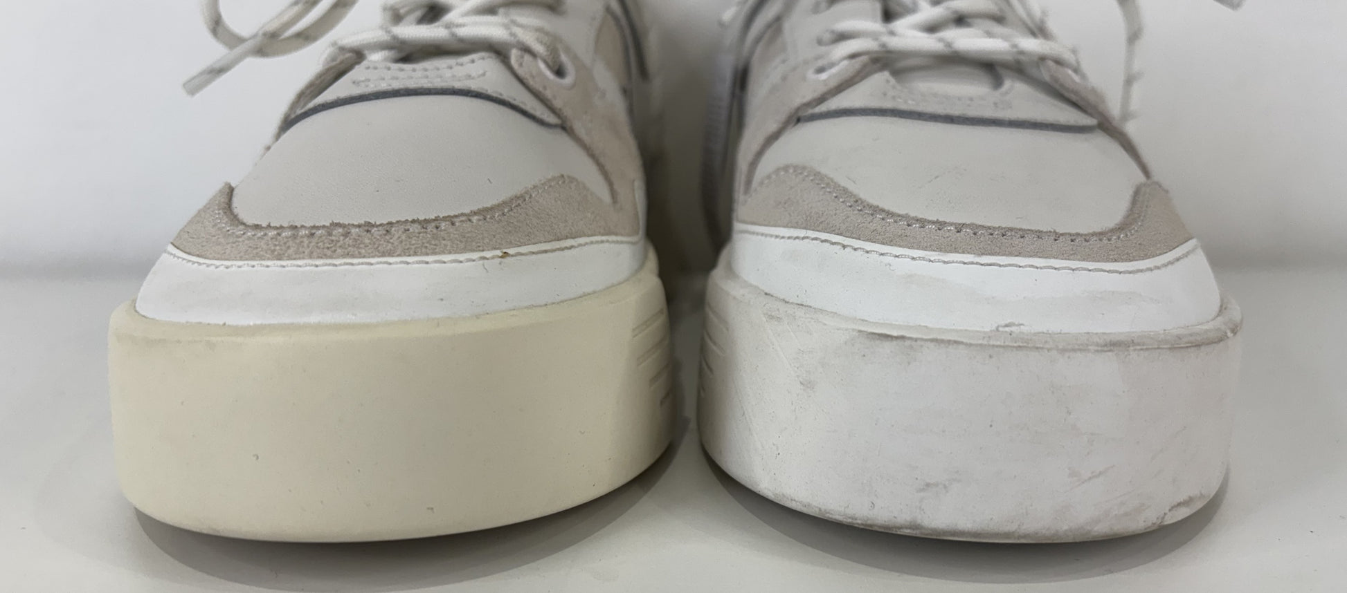 Lacoste Lineshot Trainers. UK size 6. RRP £110 image 5