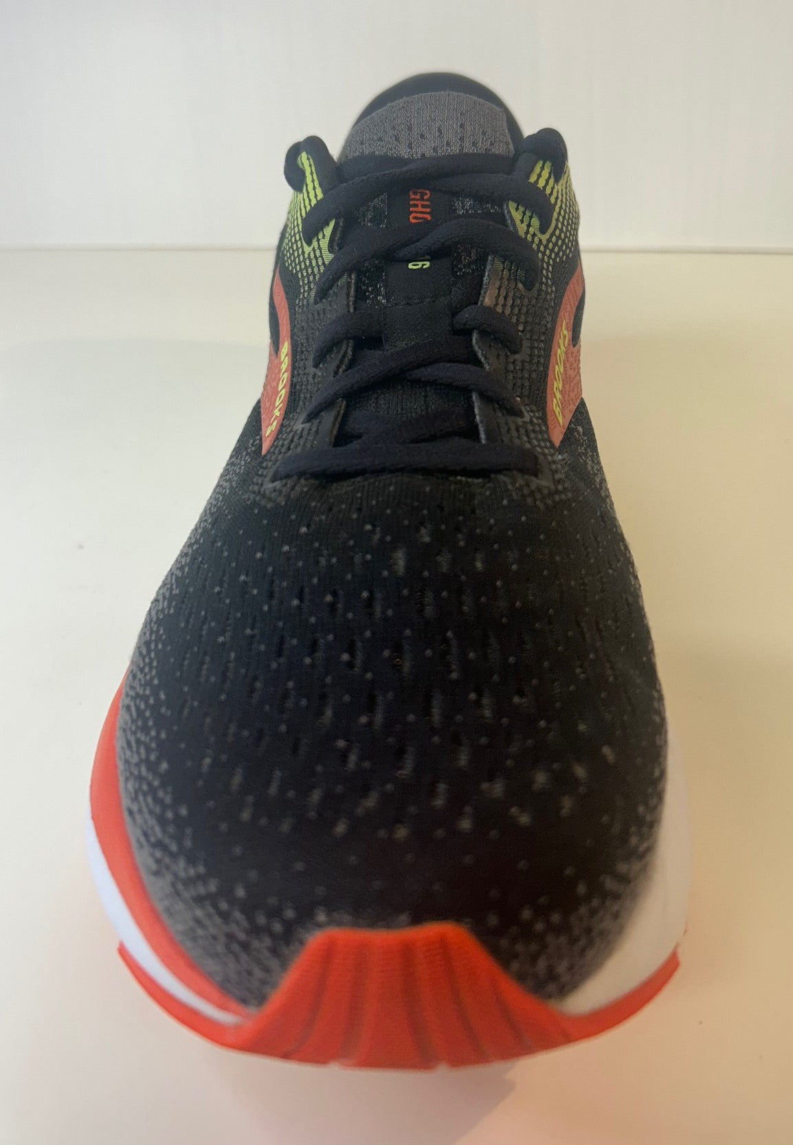 Brooks Ghost 16 running shoes. UK 7.5. RRP £135 image 1