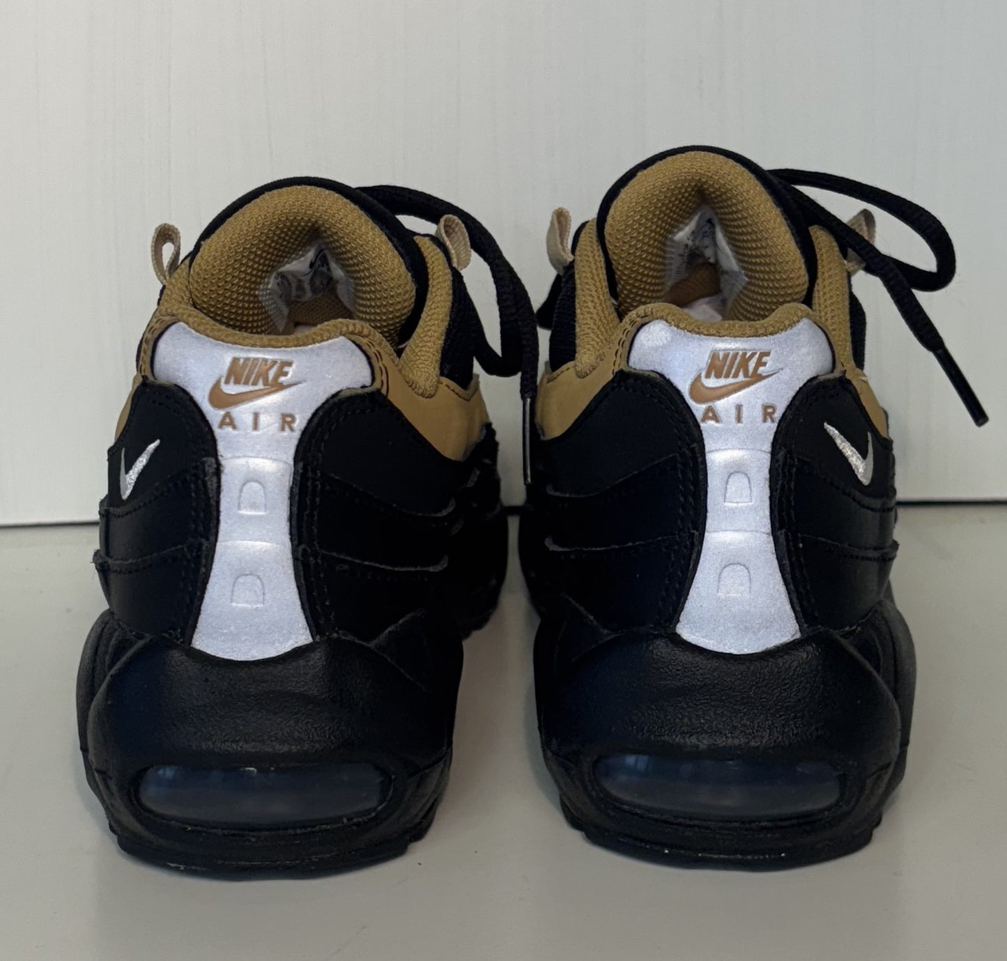 Nike Airmax 95 trainers. UK size 3. RRP £144 image 6