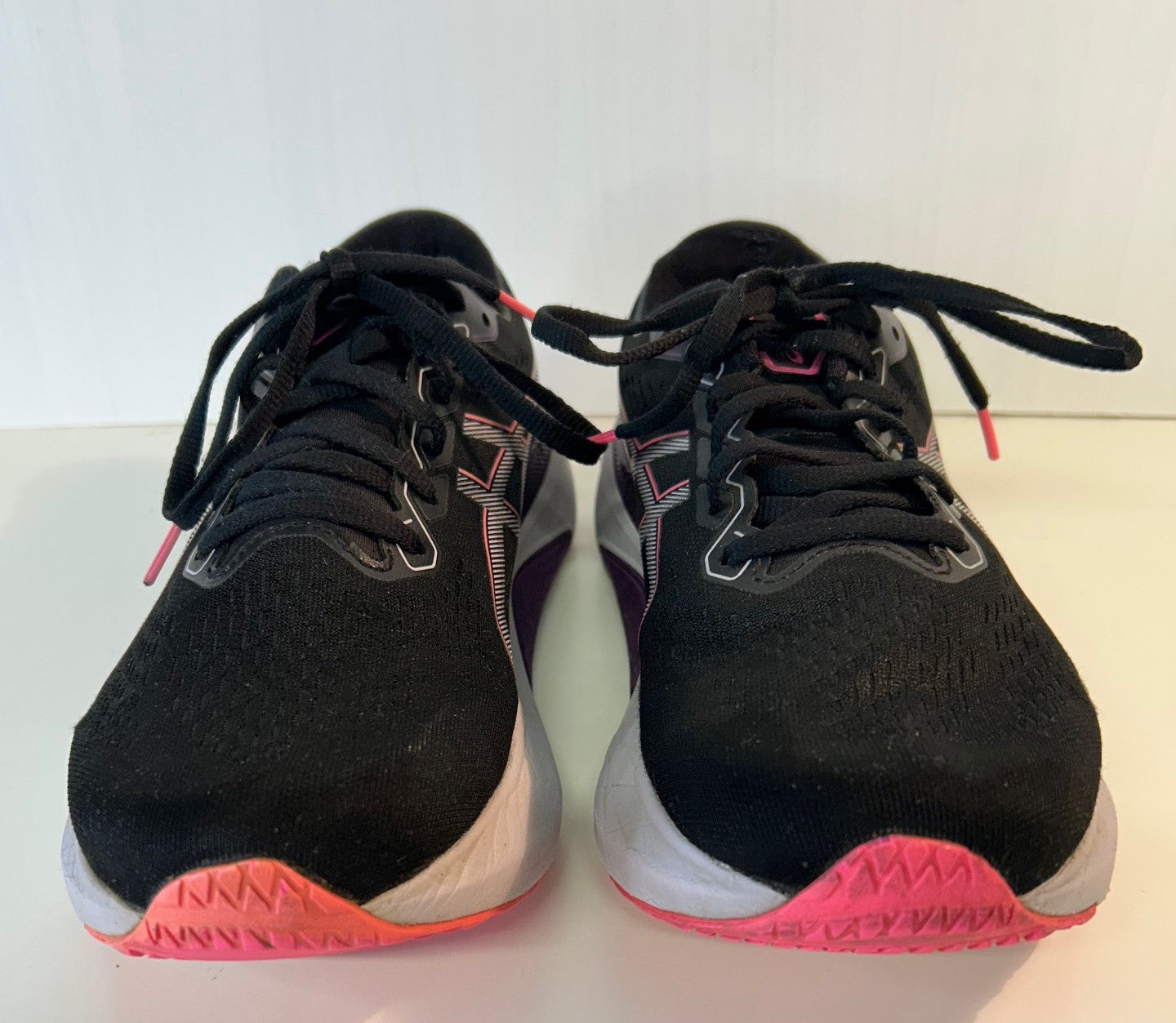 Asics Gel Kayano 30. UK 7.5. Unsold high street stock. RRP£125 image 1