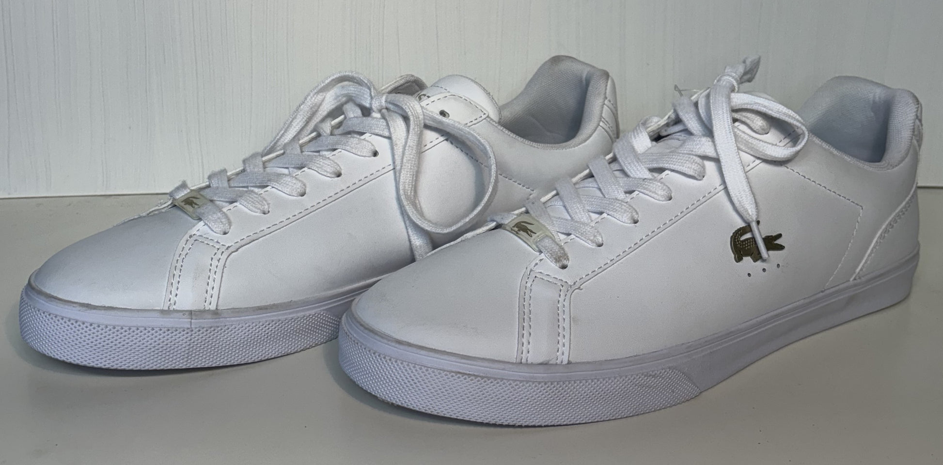 Lacoste Carnaby trainers. UK size 9. RRP£95 image 0