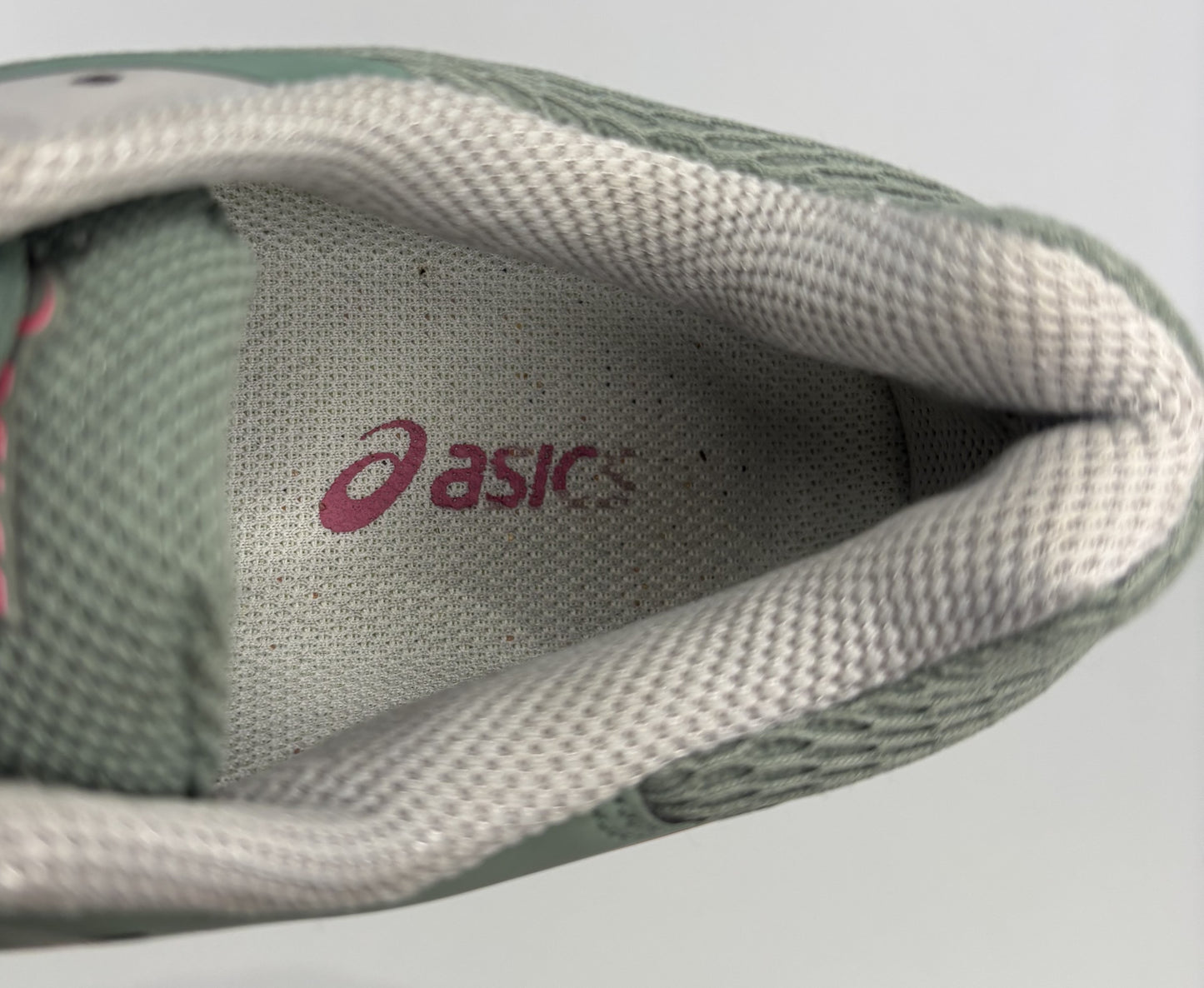 Asics Netburner trainers. UK size 7. RRP £125 image 4