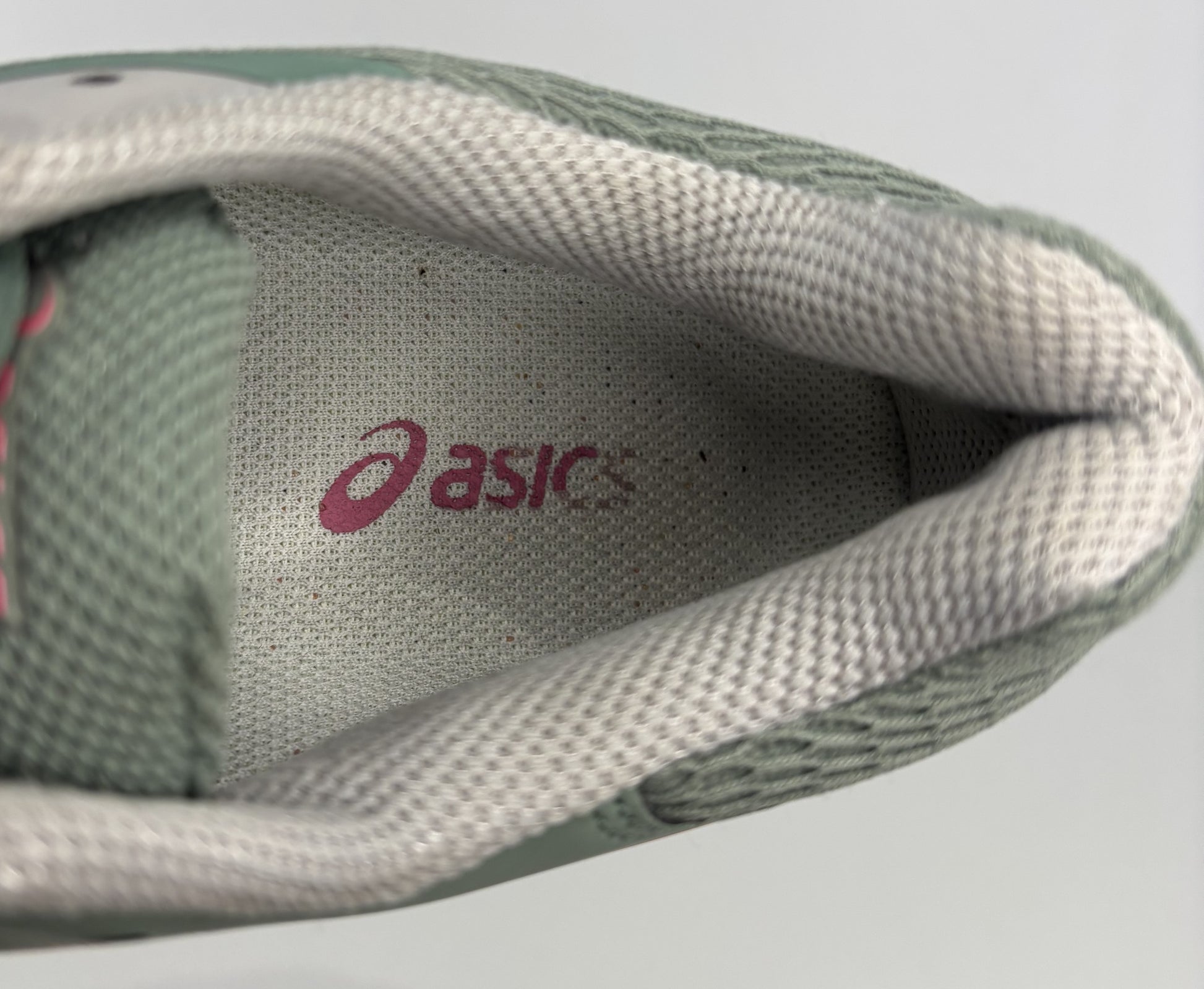 Asics Netburner trainers. UK size 7. RRP £125 image 4