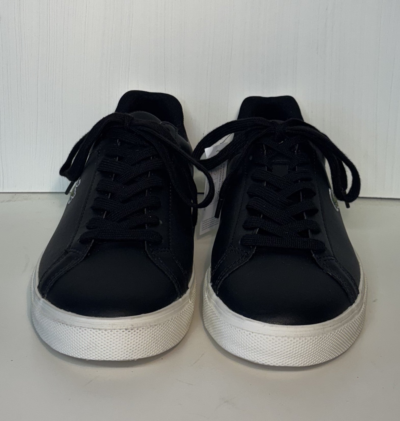 Lacoste Carnaby trainers. UK size 7. RRP £95 image 1