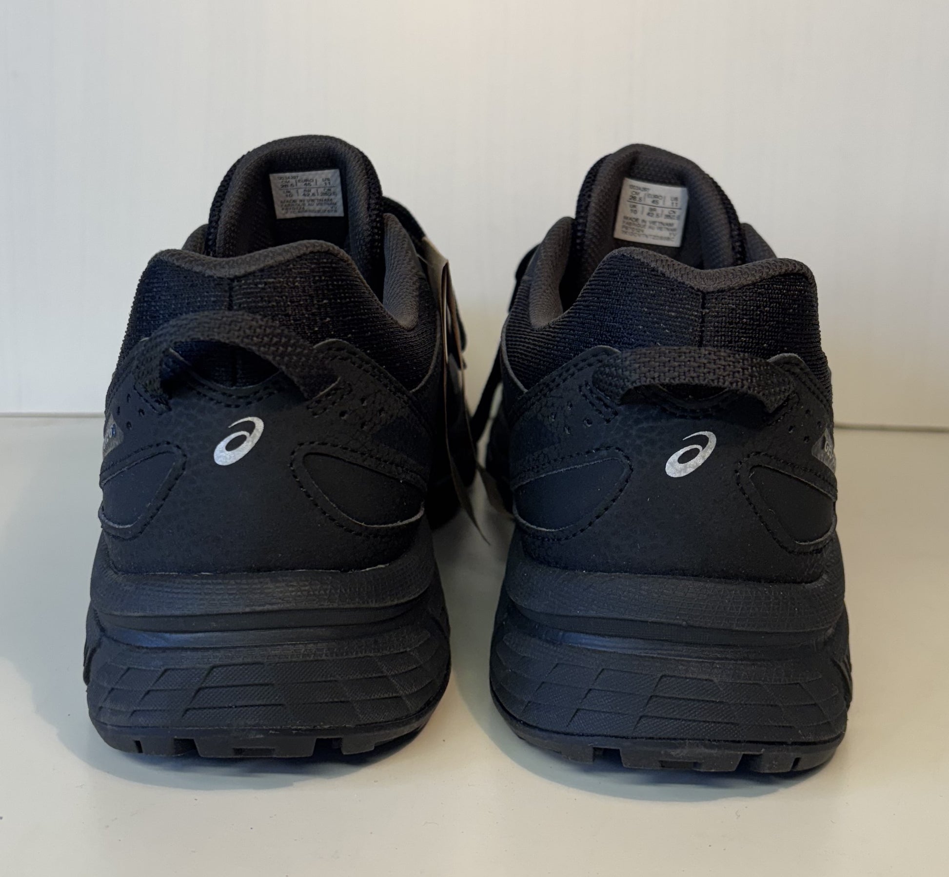 Asics Gel venture 6 men's size10,new without box RRP£95 image 5