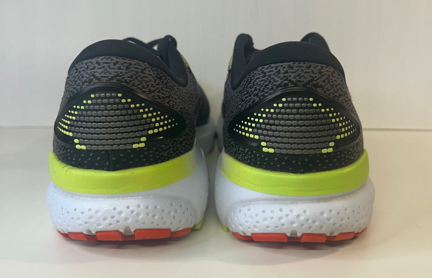 Brooks Ghost 16 running shoes. UK 7.5. RRP £135 image 5