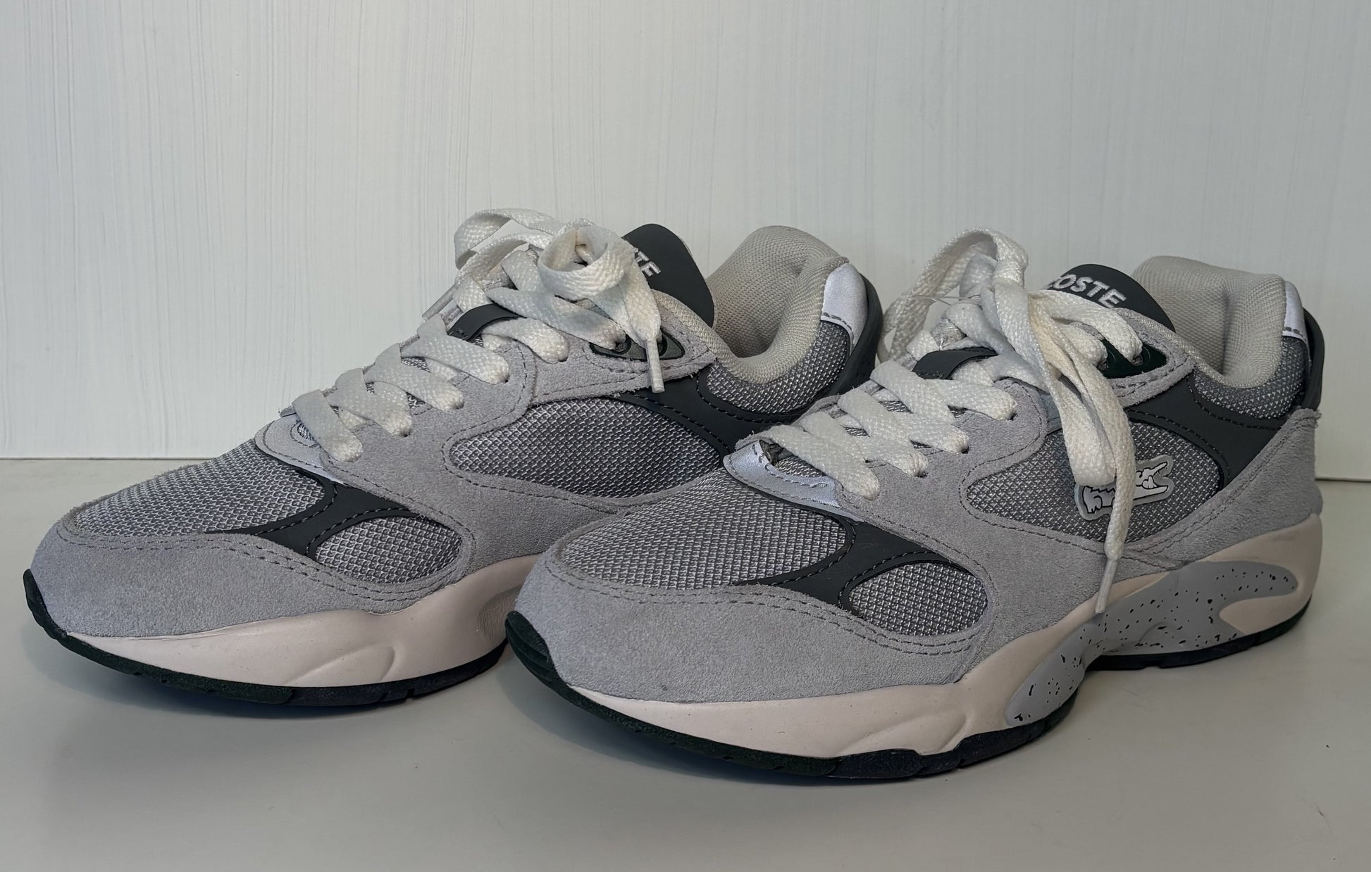 Lacoste storm 96 trainers. UK size 4. RRP £105 image 1