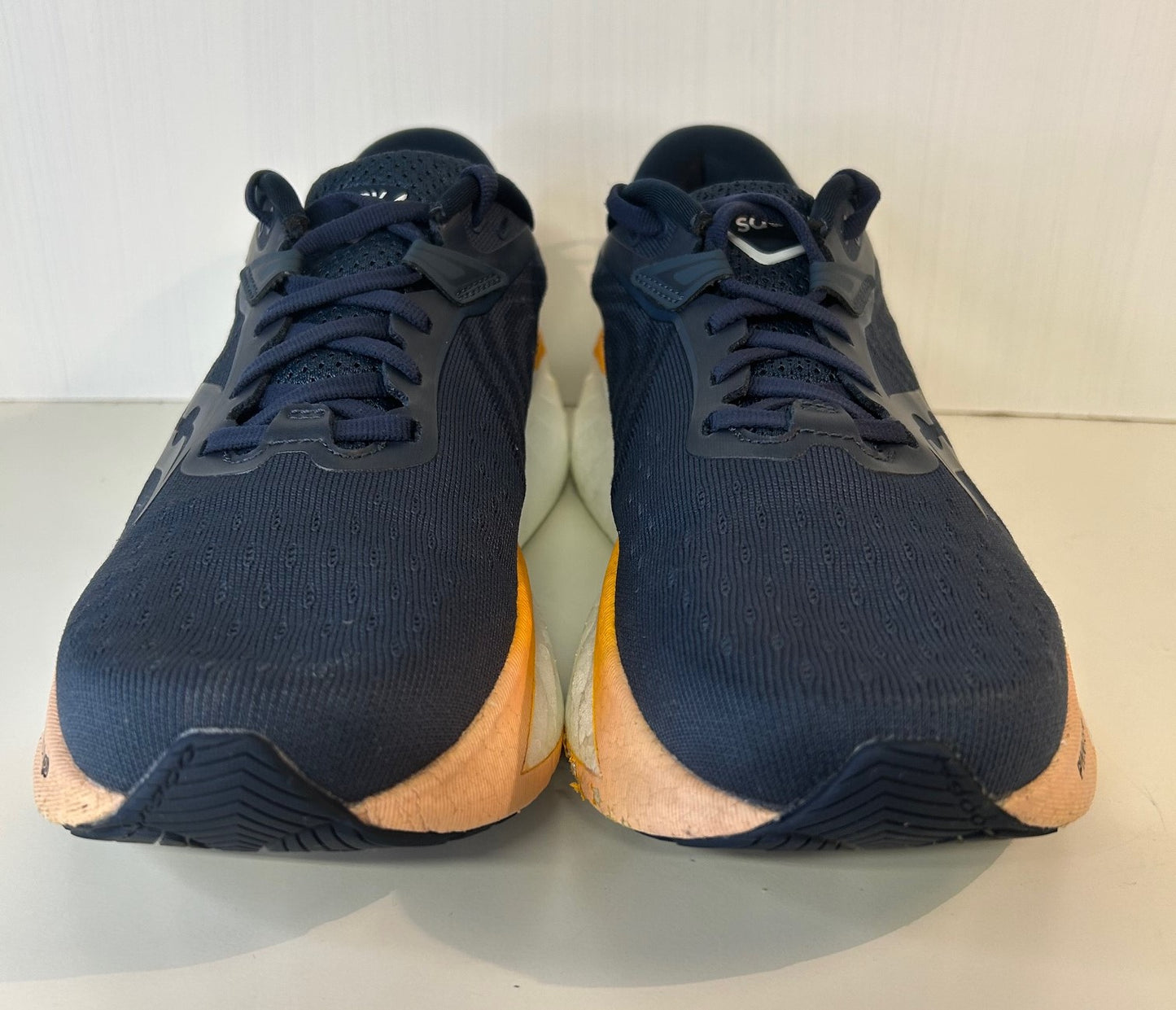 Saucony Triumph 22. UK size 6.5. Unsold high street stock. RRP£140 image 1