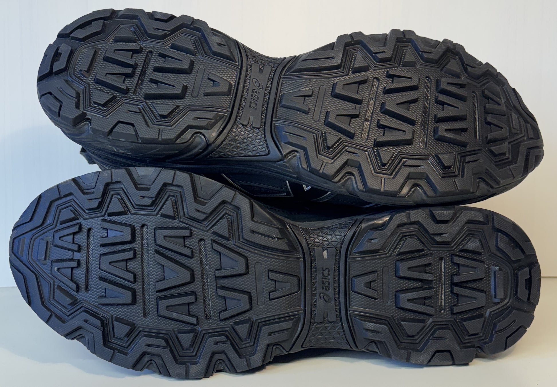 Asics Gel venture 6 men's size10,new without box RRP£95 image 6